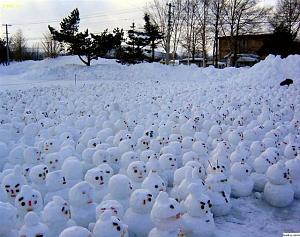 Click image for larger version

Name:	Snowmen.jpg
Views:	193
Size:	69.3 KB
ID:	18989