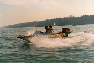 Click image for larger version

Name:	speed boat ala fast0042.jpg
Views:	207
Size:	72.3 KB
ID:	20740