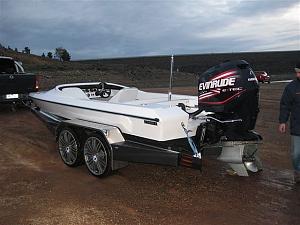 Click image for larger version

Name:	EVINRUDE ON 15 INCH MID.jpg
Views:	464
Size:	82.0 KB
ID:	21769