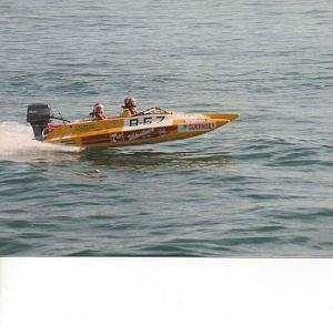 Click image for larger version

Name:	powerboat3bcat.jpg
Views:	340
Size:	89.2 KB
ID:	35318