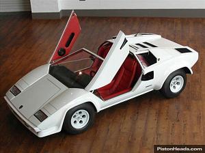 Click image for larger version

Name:	lamborghini-countach-1-2-scale-collectors-model-5683556-1.jpg
Views:	1371
Size:	53.5 KB
ID:	36724