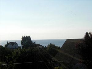 Click image for larger version

Name:	swanage veiw.jpg
Views:	247
Size:	38.4 KB
ID:	872