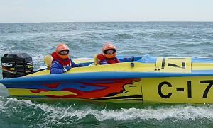 Click image for larger version

Name:	poole pb races 8 2004 022.jpg
Views:	242
Size:	70.8 KB
ID:	945